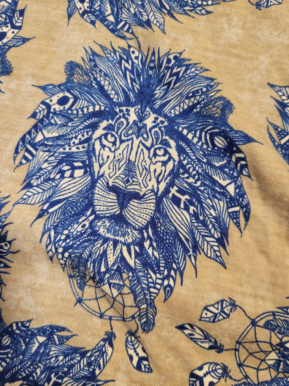 LuLaRoe Mustard Yellow Tee with Navy Lion Print - Picture 4 of 4